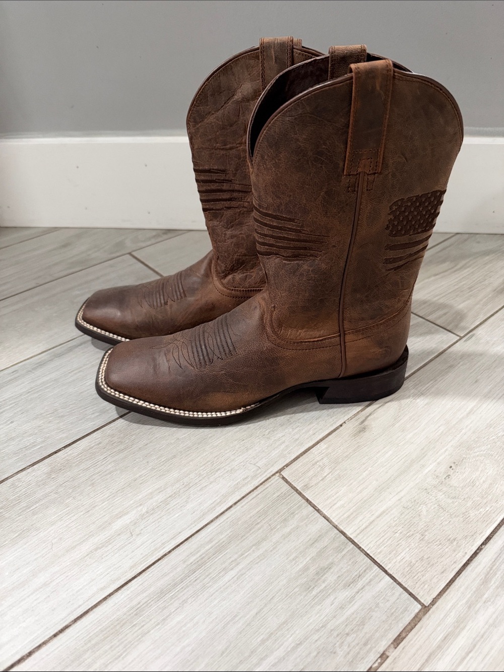 Ariat Men's Brown Leather Western Cowboy Boots - Classic Pull-On